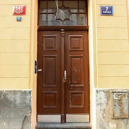 Elegant In Historical Center דירה